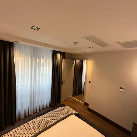 Nevizade Avangart