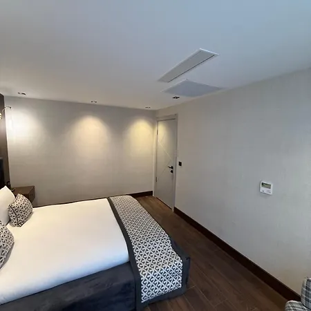 Nevizade Avangart 3*